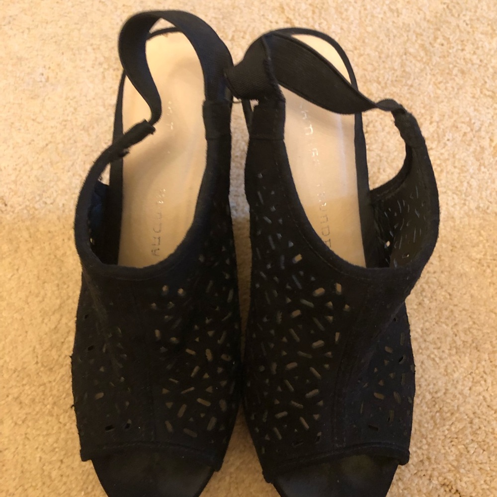 Heels - Picture 2 of 2